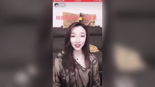 Gái xinh Loli mình dây, Thua PK Mặc Áo Sexy xuyên thấu Lộ Vú