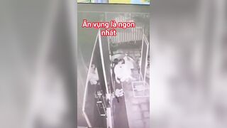 Lén lút đụ nhau của 2 cặp đôi, nhà nghỉ có bao tiền đâu.