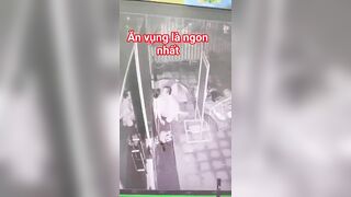 Lén lút đụ nhau của 2 cặp đôi, nhà nghỉ có bao tiền đâu.