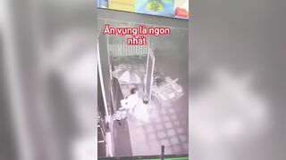 Lén lút đụ nhau của 2 cặp đôi, nhà nghỉ có bao tiền đâu.