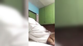 Em họ 17 tuổi được chị gái cho đụ nhanh vì ba mẹ muốn về rồi.