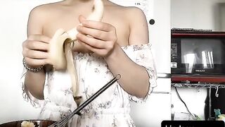 Nứng lồn khi nấu ăn