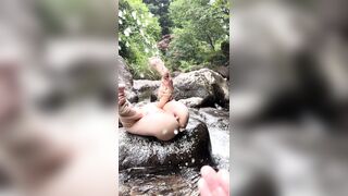 Trói em salve phơ lồn ở trên suối