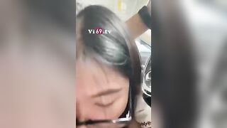 Đang lái xe mà em cởi quần anh bú cu luôn nứng quá không đợi được về nhà