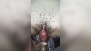 Đụ vào lồn trinh em gái 17 tuổi anh họ ko dám đụ mạnh sợ ẻm đau.