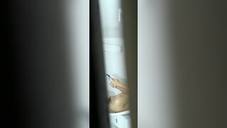 quay lén em hàng xóm xinh viên trắng ngon đã nghẽ sang đè ra địt - phần 2