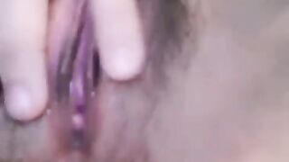 Em teen tự liếm vú thoả mãn lồn dâm dục