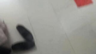 Ck đeo vòng sắt vào chym và xem Vợ bị bạn Đụ