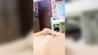 Chubby vú to lồn múp khoe hàng gạ trai địt sướng lồn phần 2