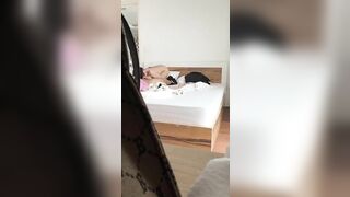 Em gái 17 tuổi khao khát thôi thúc được bú cu anh họ 20 tuổi.