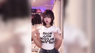 Nanani nữ idol bị lộ clip