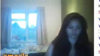 Thủ dâm bằng lược trên Omegle cho người lạ thưởng thức