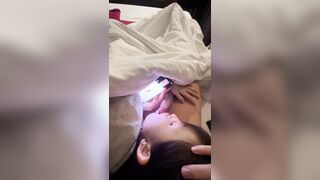nghịch điện thoại em còn nghịch cả con cặc của anh