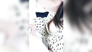 quay lén gái xinh đi mtro ăn mặc hở cả vú