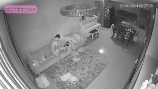 Hack cam vợ chồng địt nhau ở sofa