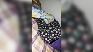 Lén sục bắn lên đít con chị