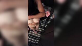 Đụ em dâm sướng cửng núm vú hồng
