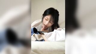 Con em họ ngoan ngoan 2k8 bú mút con cặc anh họ dâm đãng cho quay lại làm kỉ niệm