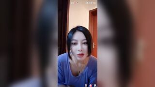 Streamer Tiktok, Ko mặc Áo Vú Live Ko mặc quần lót Nứng vcl