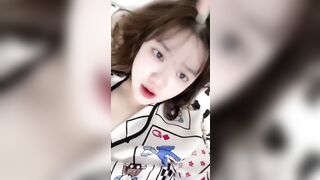 Em gái 16 tuổi mới lớn lồn vú non tơ đã biết gọi vốn khoe vốn tự có.