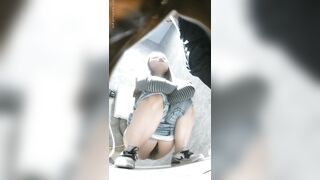 Quay lén lồn chị gái vào nhà để xin đái nhờ chị gái cho bạn trai theo cùng ảnh đòi đụ