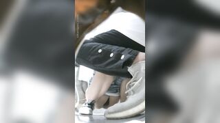 Quay lén lồn chị gái vào nhà để xin đái nhờ chị gái cho bạn trai theo cùng ảnh đòi đụ