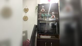 Gái dâm chubby vú to đít bự khoe hàng cùng trai khi chồng ở cạnh
