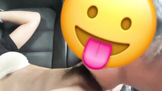 Bú lồn nhỏ ghệ dâm public trên xe làm em sướng rỉ đầy nước lồn