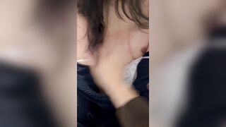 Nhỏ bạn thân nhậu say rồi nên nứng mút tay cởi áo cho a xoa vú