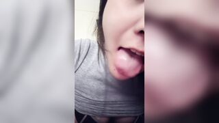 Tiktoker Mẫn Nghi - Hẩy Lồn - Khẩu dâm bán quạt cực nứng - phần 3