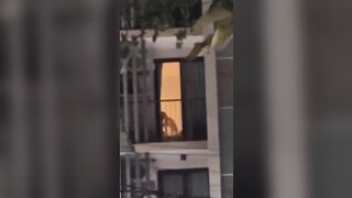 Hàng xóm mở cửa sổ địt nhau cưỡi cặc điên loạn dâm đãng vkl