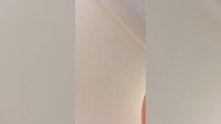 Anh họ cực sướng ở chung với em gái 17 tuổi dâm suốt ngày chỉ nằm hưởng thụ.