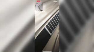 gạ gẫy lưỡi em nó mới cho xem vú lúc call