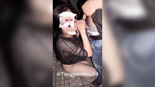 Nữa đêm ra đường đụng phải em loli dâm đãng lột đồ cho a ngắm gạ a cho bú cu public