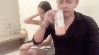 Ngồi uống nước thằng cháu họ thử ngọ lời xin dì đụ ai dè dì cho đụ thật.