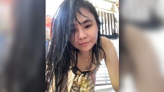 Gái xinh mông to vú bự ra của khoe hàng gạ trai phần 3