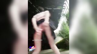 Con đĩ KTV Bên trung, Váy ngắn Vừa đi vừa Thủ dâm Bắn nước Ở nơi công cộng rên rỉ