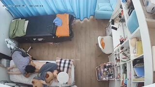 Hack cam spa gặp em nhân viên đang ngủ bị chồng khách vào bú lồn