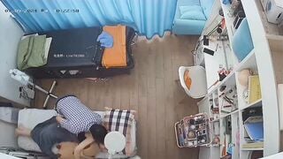 Hack cam spa gặp em nhân viên đang ngủ bị chồng khách vào bú lồn