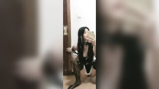 Mới nhú đã biết móc lồn thủ dâm rồi 3