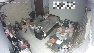 Lén lút bú cu khi nhỏ bạn thân đang nằm ngủ kịch tích như phim hành động