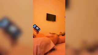 Nứng quá ck đi công tác