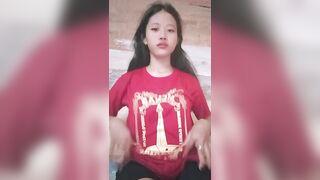 Vú to thủ dâm 402