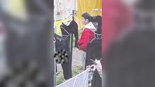 Thanh niên biến thái lấy quần dài của chỉ em thủ dâm