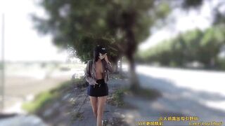 gái xinh khỏa thân đi dạo mua đồ public