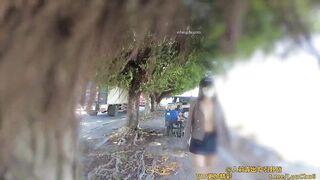 gái xinh khỏa thân đi dạo mua đồ public