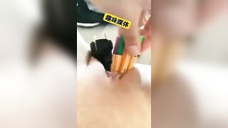 em học sinh vì nứng lồn mà cái gì em cũng nhét vào