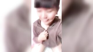 e còn ngây thơ lắm , đã biết gì đâu