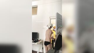Gái dâm suốt ngày đặt đồ ăn rồi gạ bú cu shipper, mãi cũng có ông dính đòn