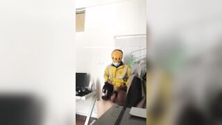 Gái dâm suốt ngày đặt đồ ăn rồi gạ bú cu shipper, mãi cũng có ông dính đòn